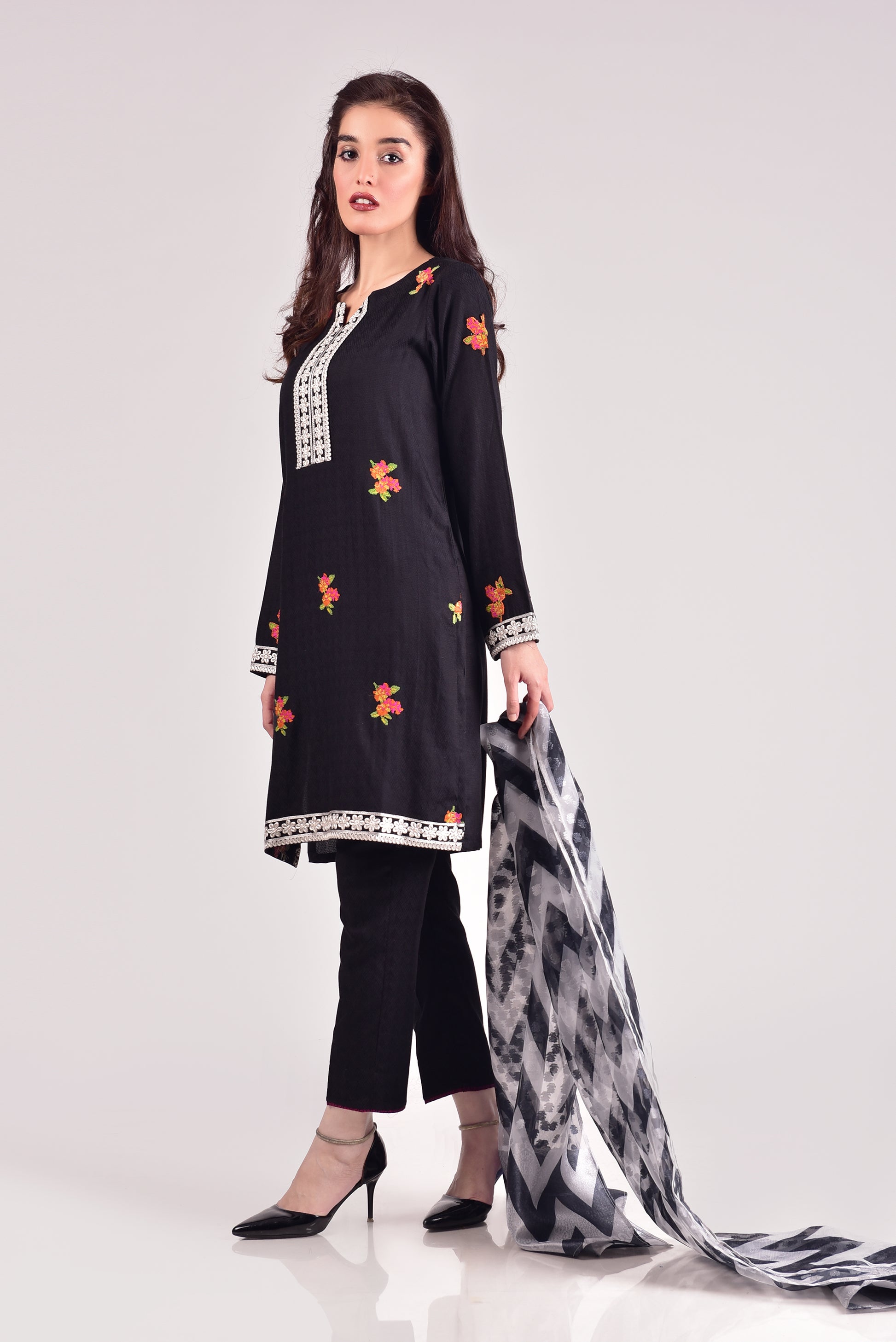 EMBROIDERED VISCOSE COTTON 3 PIECE STITCHED SUIT - Mosaic